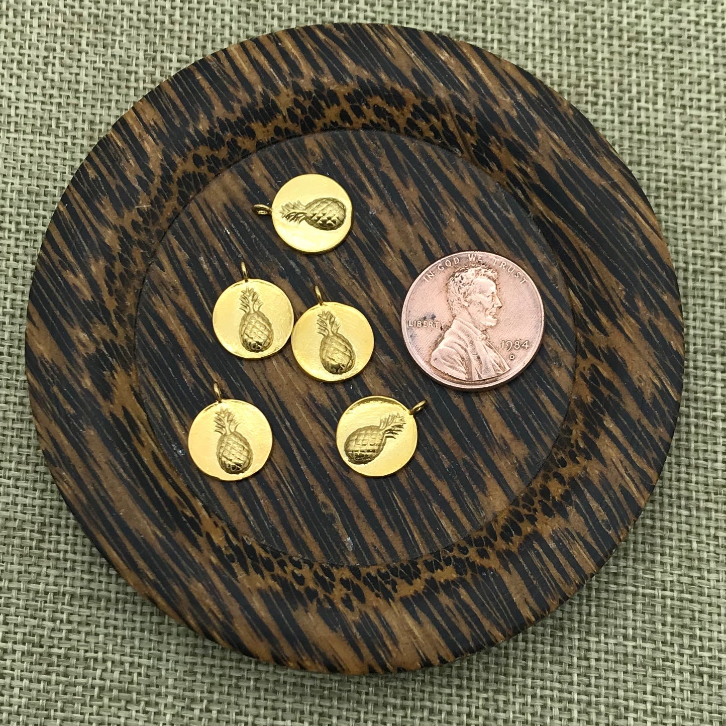 Round Gold Pineapple Charm